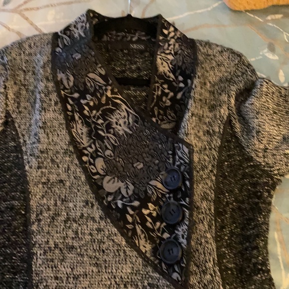 Ness Cardigan/Coat Size M black and white - Picture 3 of 4